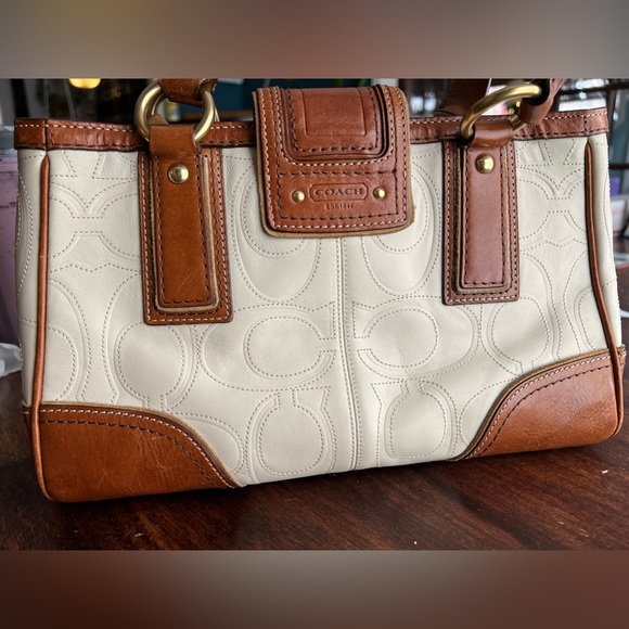 Coach Hampton’s Signature Stitched Carryall Flap Satchel - Picture 7 of 10